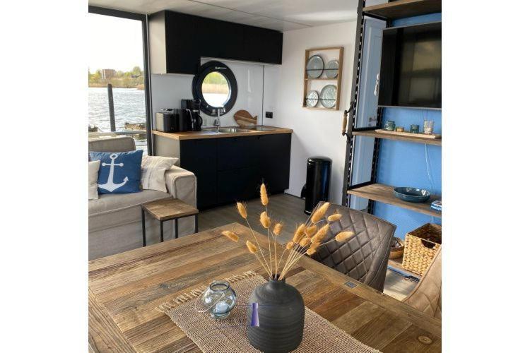 Hausboot Fjord Ankerplatz Mit Biosauna In Шлезвиг Экстерьер фото
