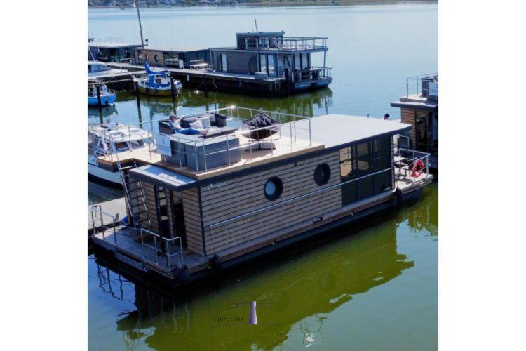 Hausboot Fjord Ankerplatz Mit Biosauna In Шлезвиг Экстерьер фото